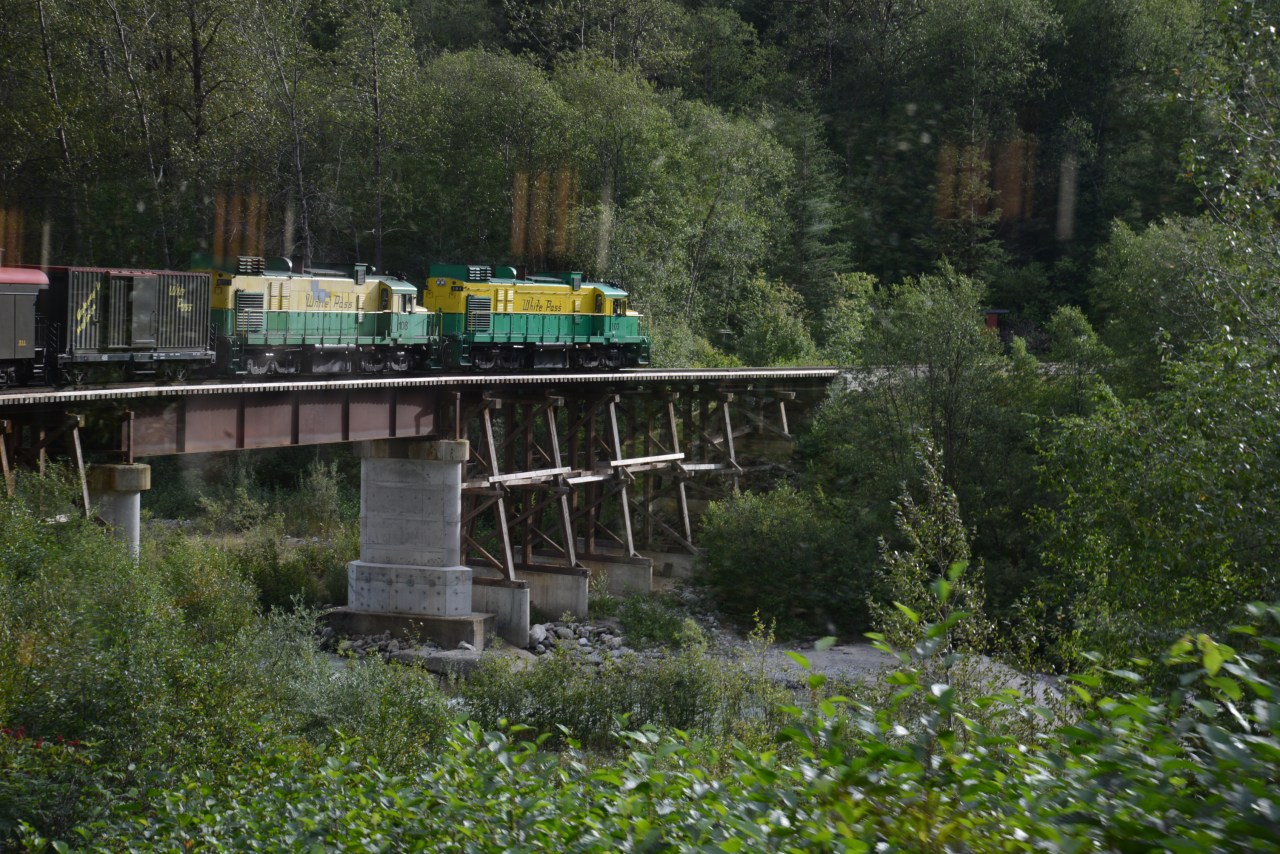 White Trail Pass from Alaska to the Yukon and&nbsp;Back